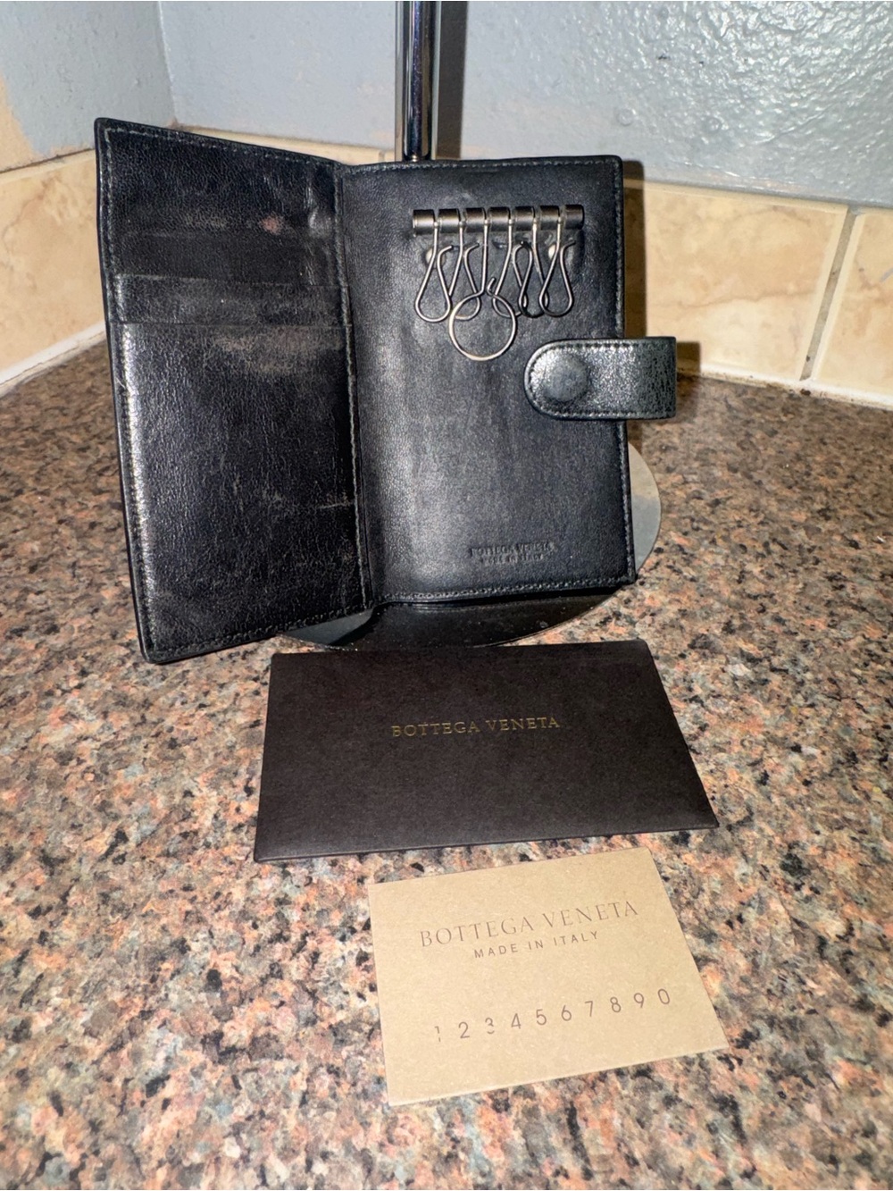 Bottega Veneta Vintage authentic Black Leather 6-Hook Key Case Wallet - Picture 5 of 7